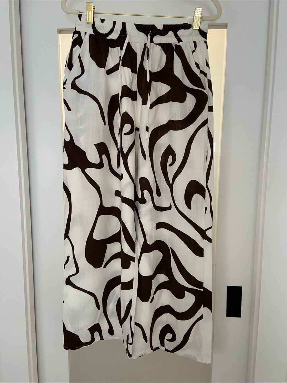 Abstract Brown & White Cropped Wide-Leg Pants